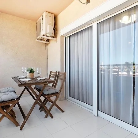 Apartamento El Palmeral Apartment *